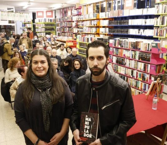 Recenzie: Manipulatorul de Francisco Lorenzo