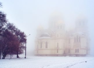 7 recomandari de thrillere infricosatoare de citit in aceasta iarna