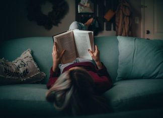 8 carti despre explorarea spatiului de adaugat la colectia ta