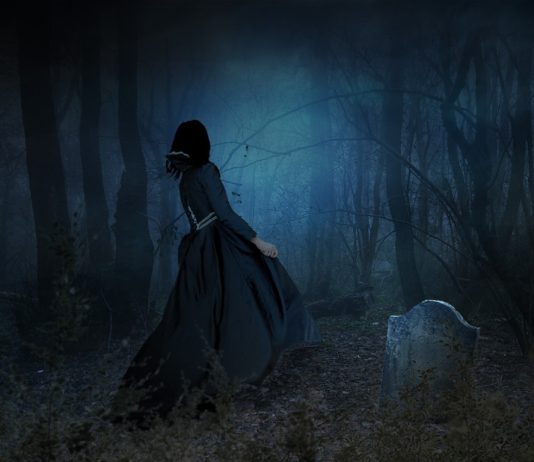 13 poezii de Halloween care te vor infiora intr-un mod bun